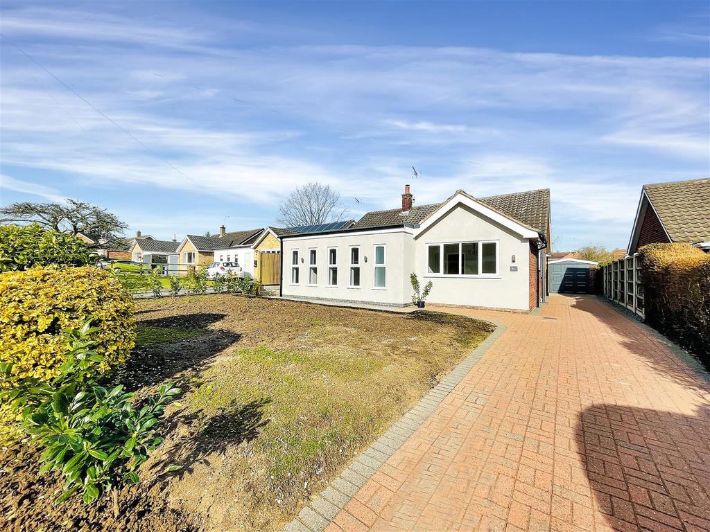 Halloughton Road, Southwell 4 bed detached bungalow £535,000