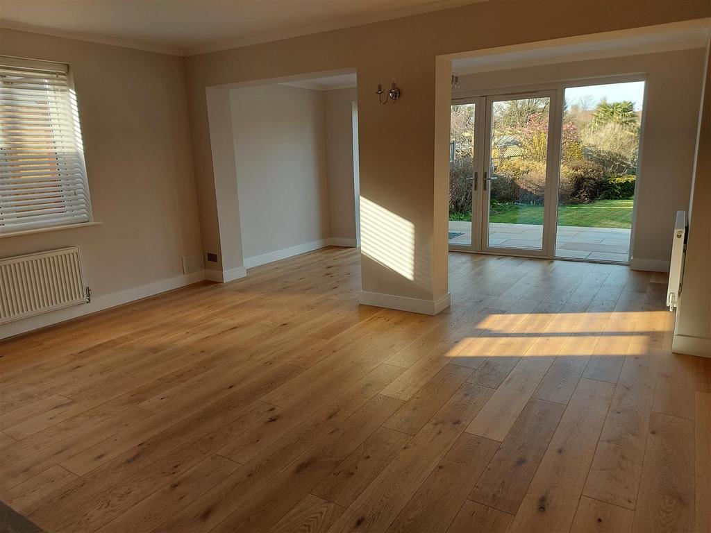 Halloughton Road, Southwell 4 bed detached bungalow £535,000
