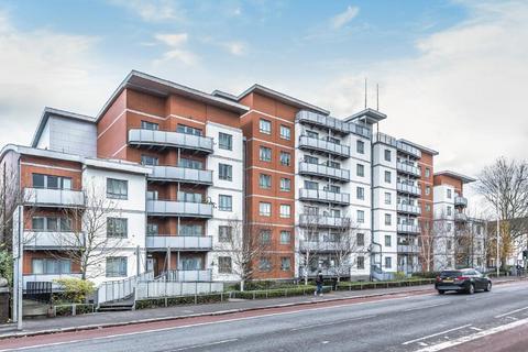 2 bedroom apartment to rent, Crossway Point,  Reading,  RG1