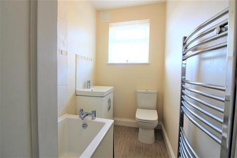 16 Thanet Gardens, Folkestone, CT19 6DF