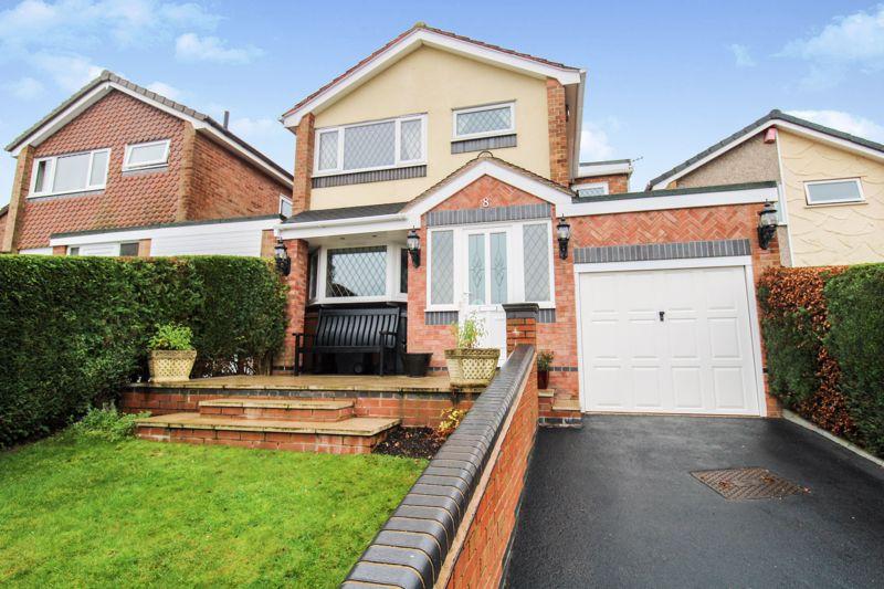 Coopers Close, Leek 4 bed detached house £300,000