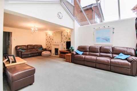 8 Coopers Close, Leek, ST13 8JL