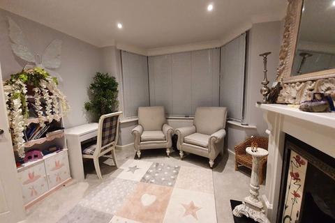 71 Walden Avenue, Chislehurst, BR7 6EL