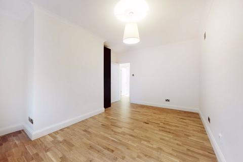 3 Pembroke Terrace, London, NW8 6EH
