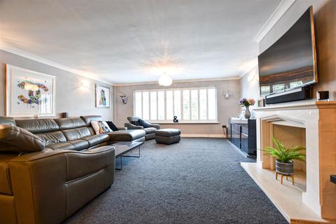 6 Ascot Close, Chatham, ME5 8PT