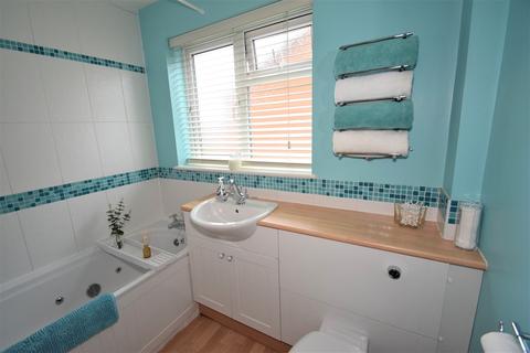 5 Aintree Road, Chatham, ME5 8PY