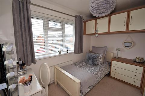 5 Aintree Road, Chatham, ME5 8PY