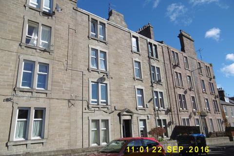 2 bedroom flat to rent, Milnbank Road, Dundee, DD1