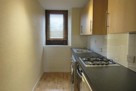 2 bedroom flat to rent, Milnbank Road, Dundee, DD1