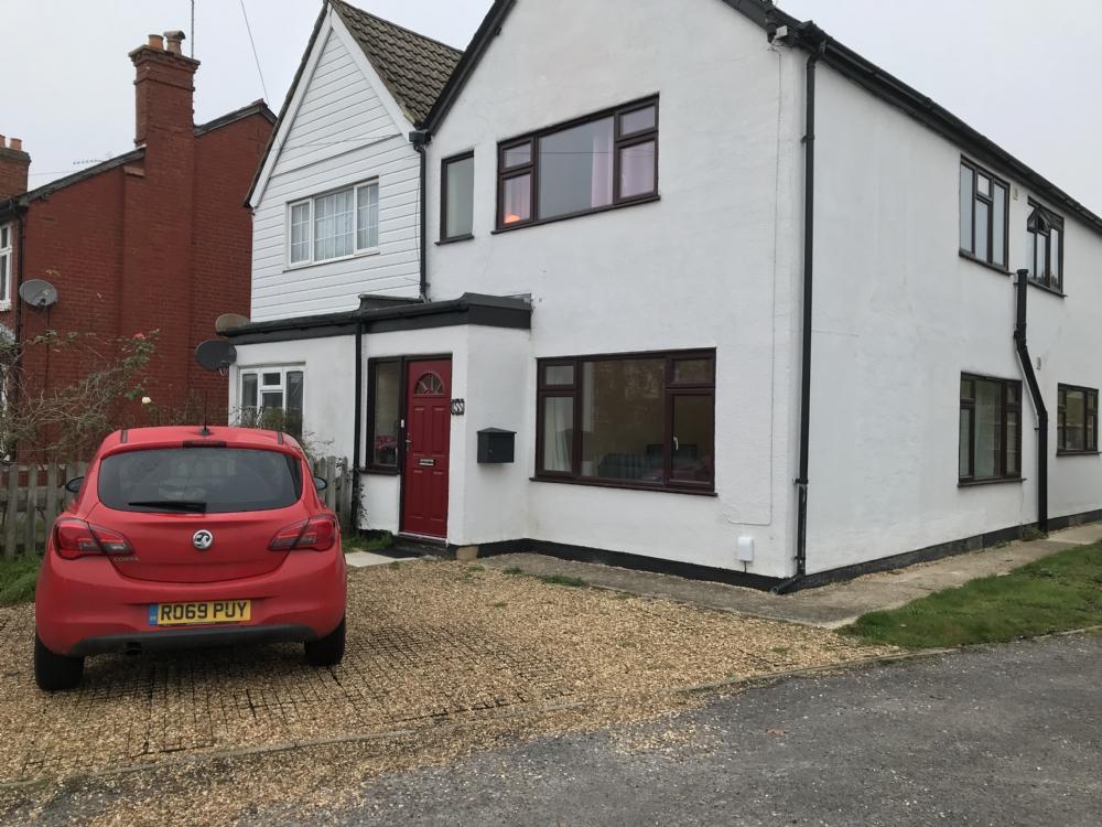 Whitley Wood Lane, Reading, RG2 8PW 3 bed detached house £1,495 pcm