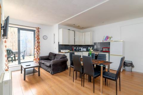2 bedroom apartment to rent, Barnet Grove, Bethnal Green, E2