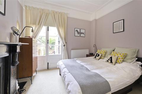 128 Addison Gardens, London, W14 0DS