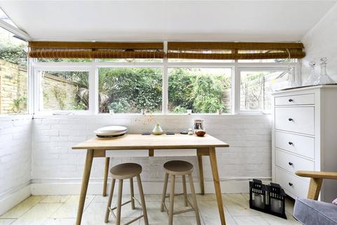 128 Addison Gardens, London, W14 0DS