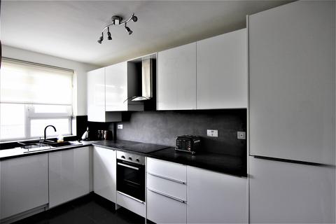 2 bedroom flat to rent, Fellows Court, Weymouth Terrace, London, E2