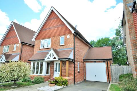 9 Bramble Close, Barns Green, Horsham, RH13 0AW