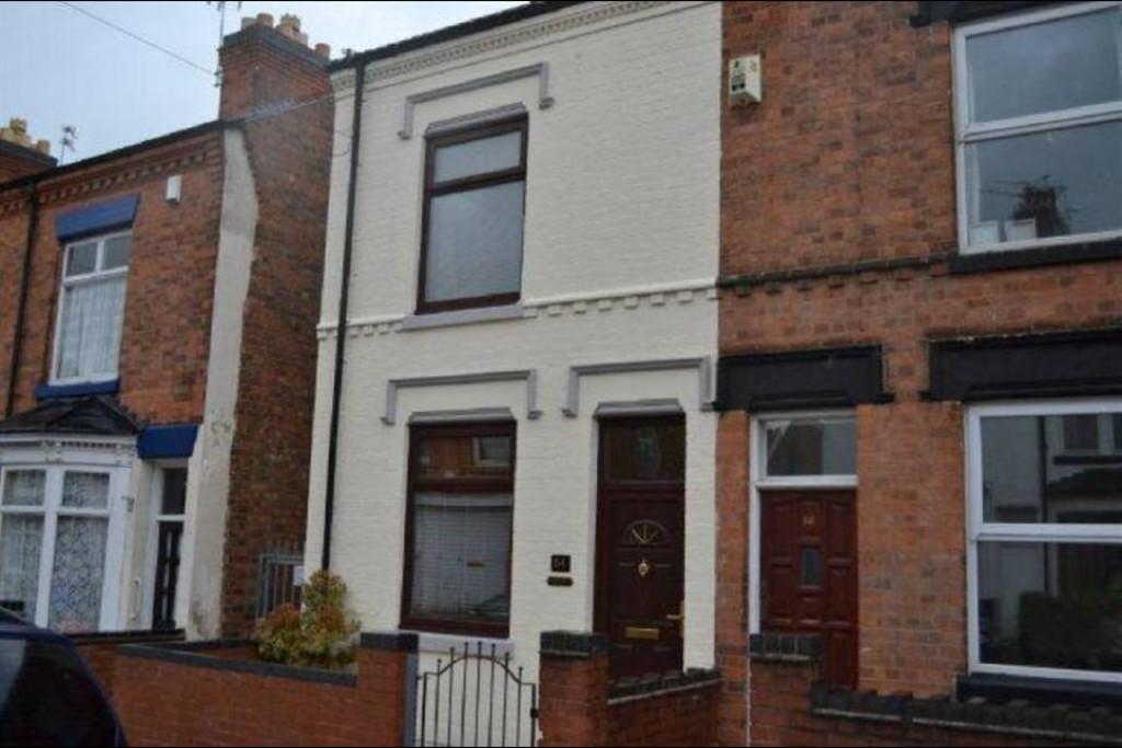 Ivanhoe Street, Newfoundpool, Leicester, LE3 9GW 2 bed terraced house