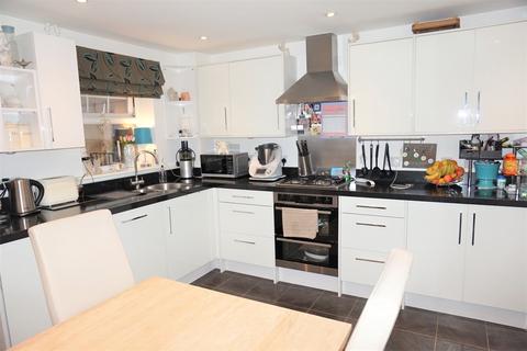 45 Renwick Drive, Bromley, BR2 9GS