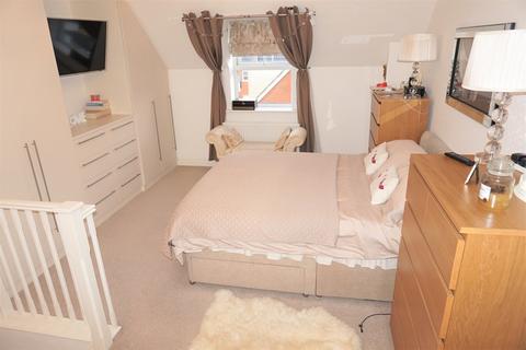 45 Renwick Drive, Bromley, BR2 9GS