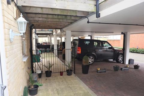 45 Renwick Drive, Bromley, BR2 9GS