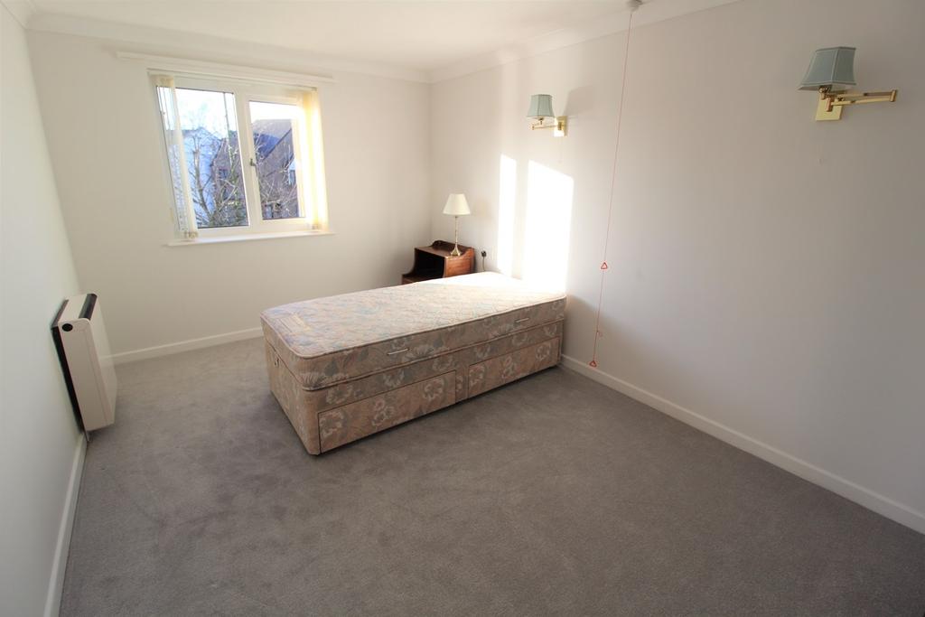 Maples Court, Bedford Road, Hitchin, SG5 2 bed retirement property for