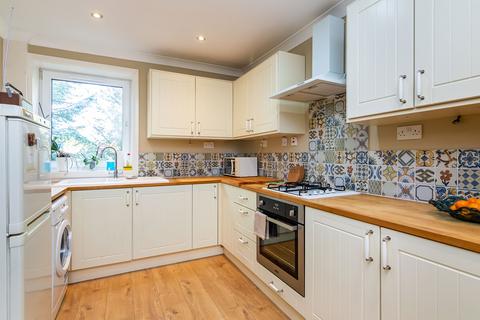 3 Glen Place, Penicuik, EH26 0AL