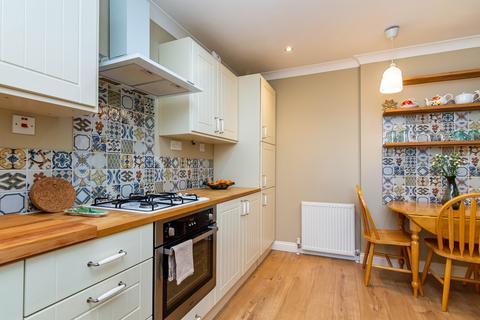 3 Glen Place, Penicuik, EH26 0AL
