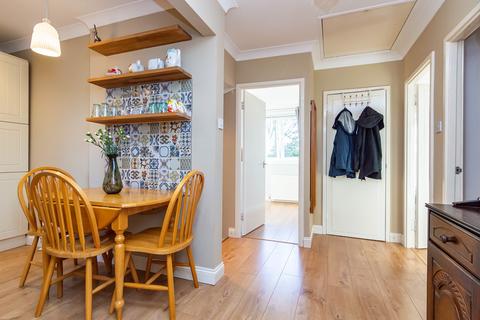 3 Glen Place, Penicuik, EH26 0AL