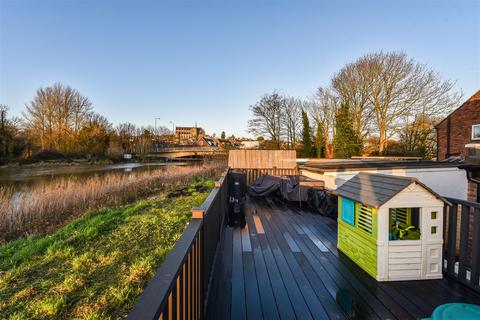 6 Daltons Place, Arundel, BN18 9JU