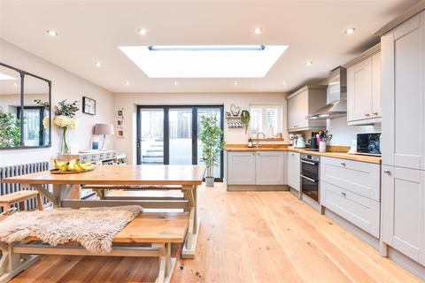 6 Daltons Place, Arundel, BN18 9JU