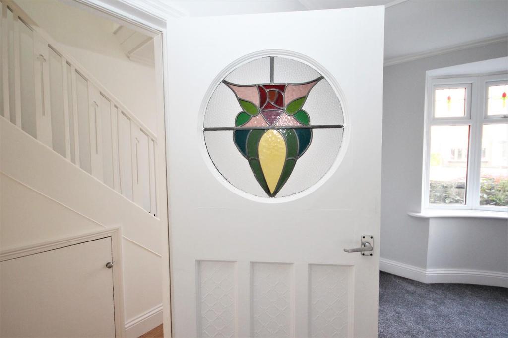 Lounge door
