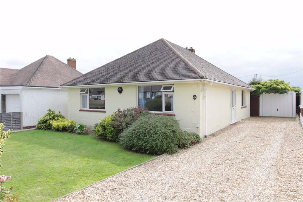 Heathwood Avenue, Barton on Sea, Hampshire 3 bed detached bungalow £