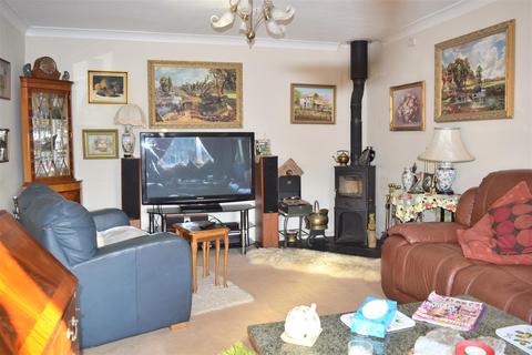 66 Cherry Tree, Bridport, DT6 5HQ