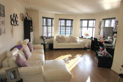 2 bedroom flat to rent, Coleridge Way, Borehamwood