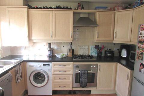 2 bedroom flat to rent, Coleridge Way, Borehamwood