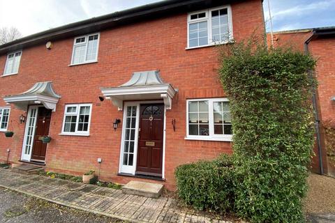 2 bedroom end of terrace house to rent, Athlone Close, Radlett