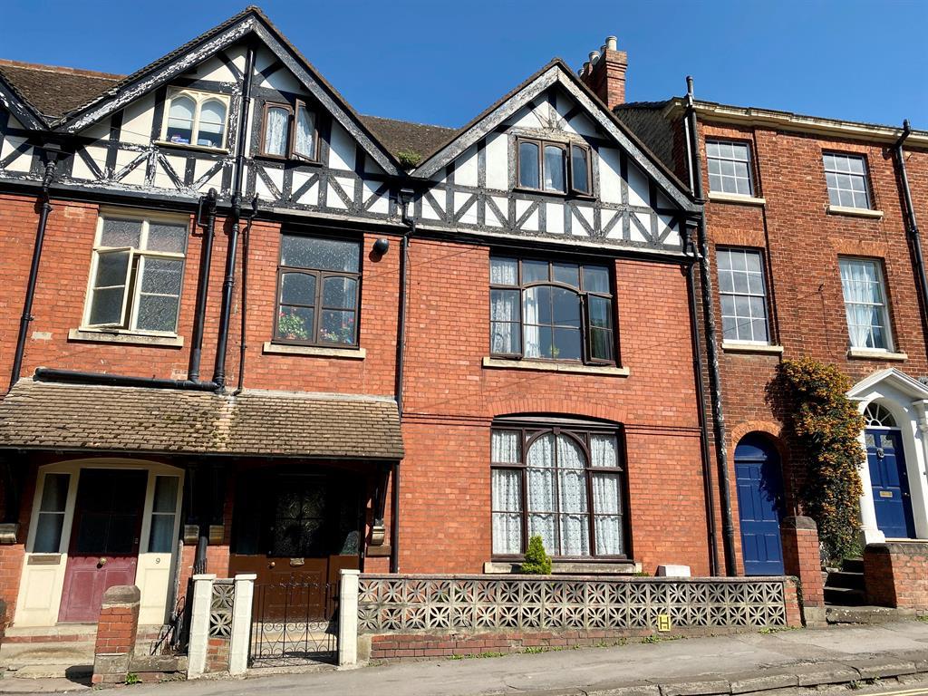 Bull Pitch, Dursley, GL11 4NG 7 bed terraced house £349,950