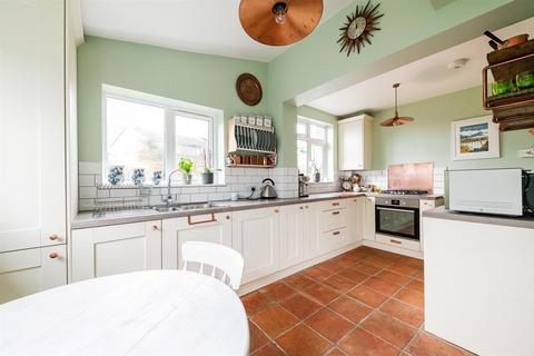 17 Inverness Road, Worcester Park, KT4 8PT