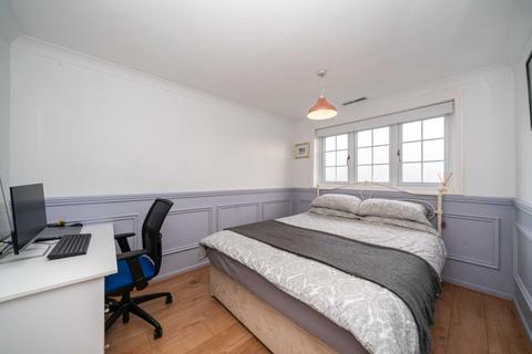 10 Fieldway, Bovingdon, Hemel Hempstead, HP3 0EY