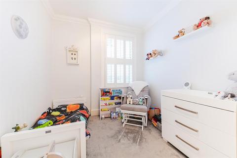4 Kings Road, Sutton, SM2 6DG