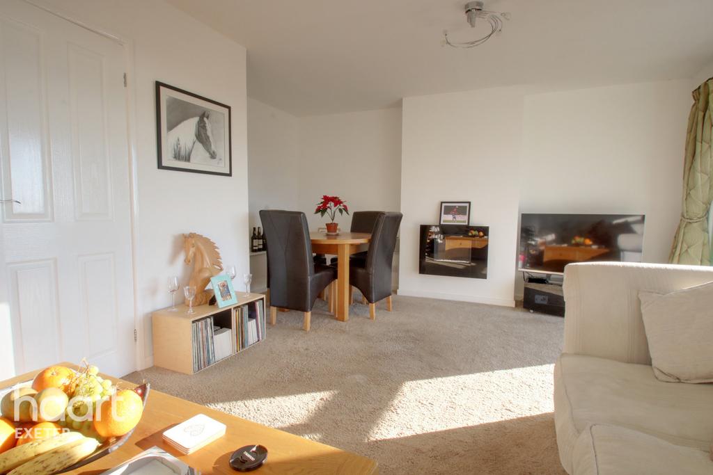 Chancellors Way, Exeter 3 bed link detached house £240,000