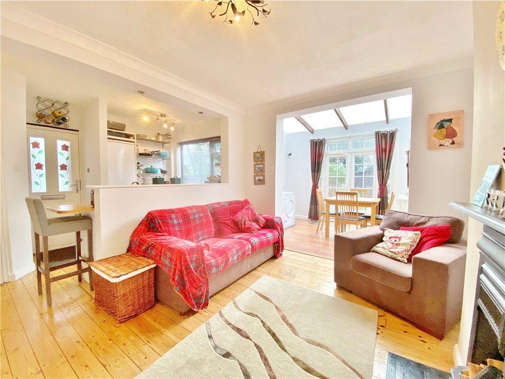 Redfern Avenue, Whitton, TW4 2 bed apartment £285,000