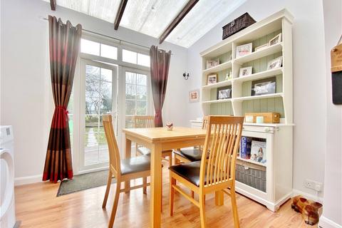 50 Redfern Avenue, Hounslow, TW4 5LY