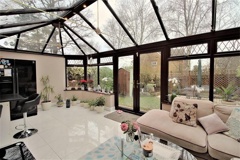 Kitchen/Conservatory