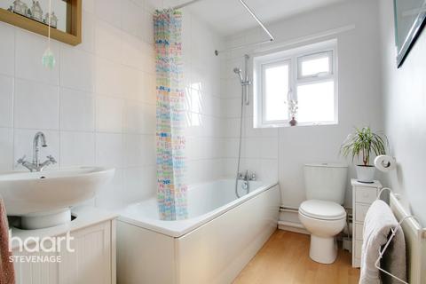16 Lapwing Rise, Stevenage, SG2 9NH