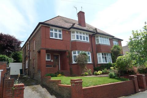 4 bedroom semi-detached house to rent, Cornwall Gardens, Brighton