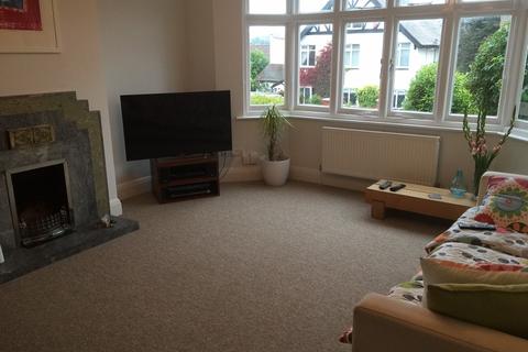 4 bedroom semi-detached house to rent, Cornwall Gardens, Brighton