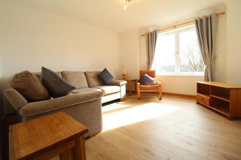 2 bedroom flat to rent, Hilton Heights, First Floor, AB24