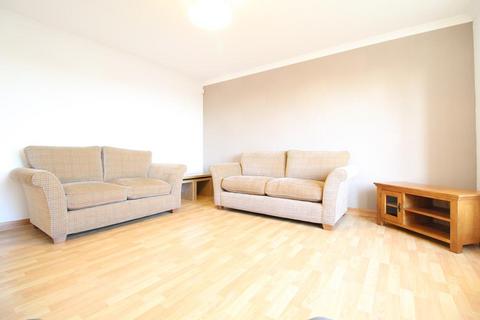 3 bedroom flat to rent, Hilton Heights, Woodside, AB24