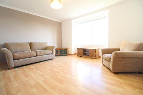 3 bedroom flat to rent, Hilton Heights, Woodside, AB24