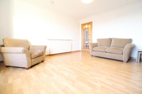 3 bedroom flat to rent, Hilton Heights, Woodside, AB24